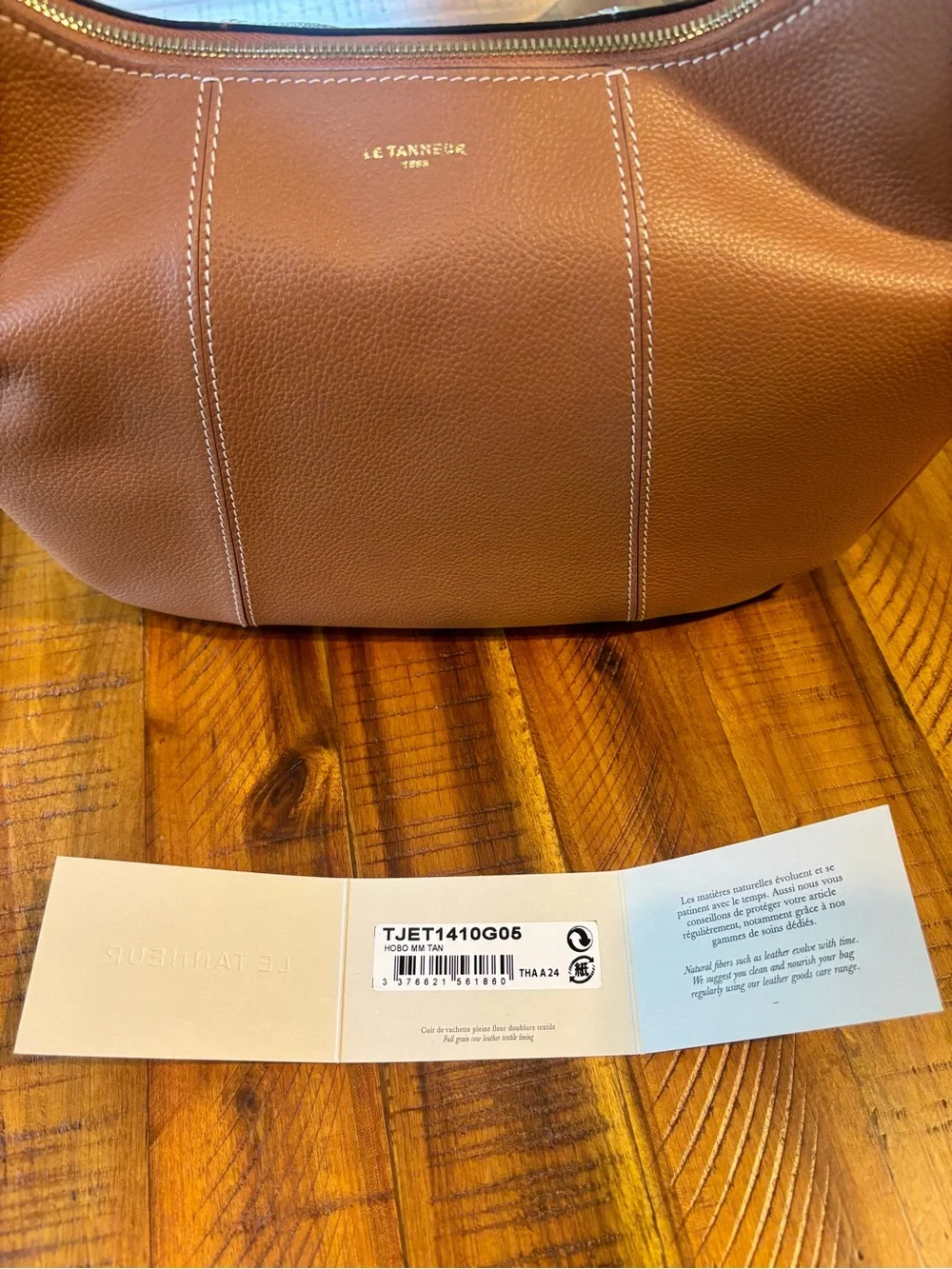 Le Tanneur medium leather hobo bag in tan